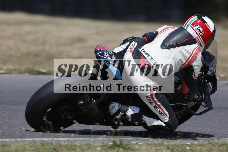 /Archiv-2023/28 05.06.2023 Moto Club Anneau du Rhin/rouge-expert/2